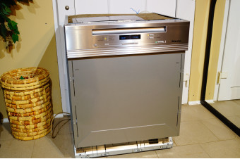Miele vestavná nerezová myčka G 6410 SCi, tři koše