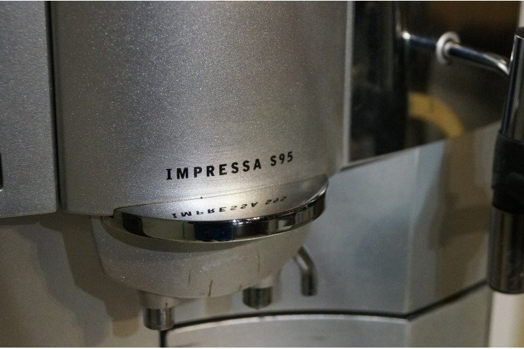 Kávovar JURA  Impressa S 95 + Cappuccino