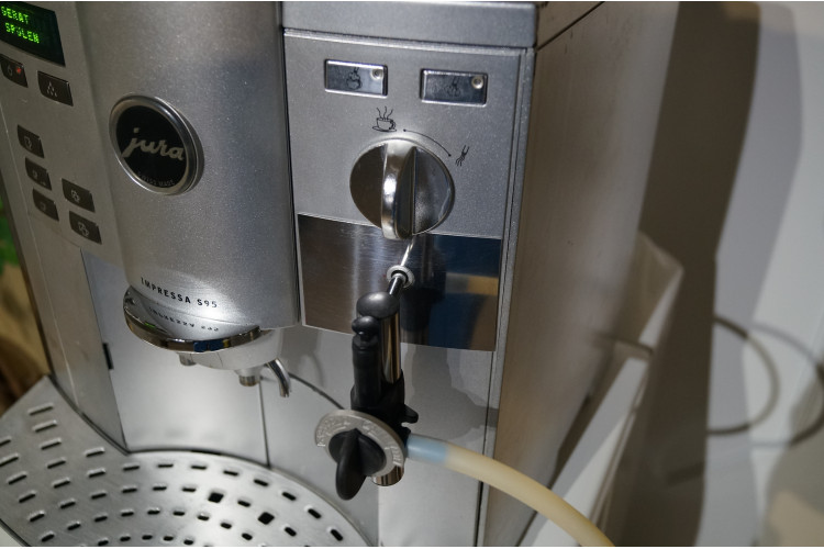 Kávovar JURA  Impressa S 95 + Cappuccino